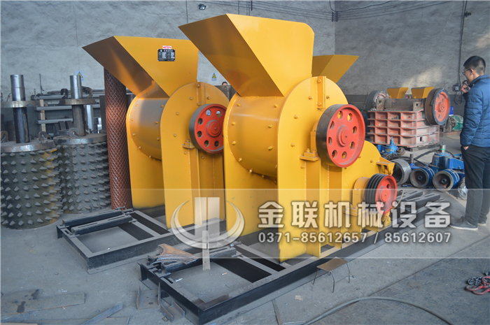 時(shí)產(chǎn)50噸煤泥粉碎機(jī)多少錢一臺(tái)，哪個(gè)型號(hào)合適使用？