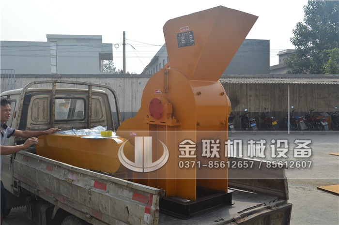 哪個(gè)廠家小型原煤粉碎機(jī)價(jià)格低，多少錢一臺(tái)？