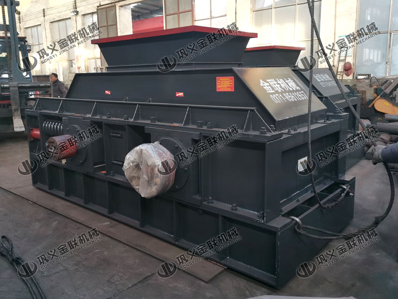 小型對(duì)輥破碎機(jī)的優(yōu)勢(shì)有哪些,都有哪些適用范圍？