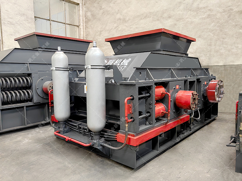 大型液壓對輥制砂機(jī)發(fā)貨 2PG1208制砂機(jī)發(fā)往山東 大型液壓對輥制砂機(jī)發(fā)貨 2PG1208制砂機(jī)發(fā)往山東