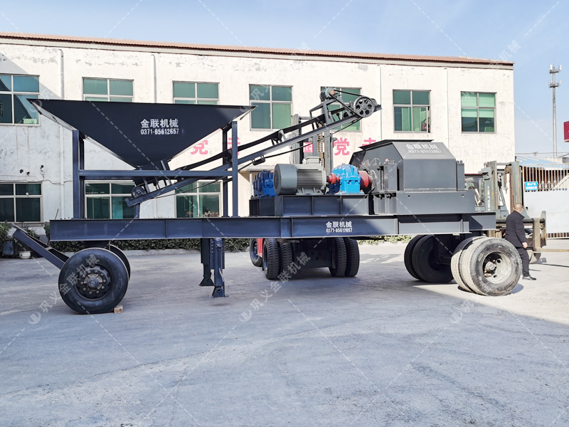 1200x800型移動(dòng)式對輥破碎機(jī) 大型破碎機(jī)發(fā)貨圖片