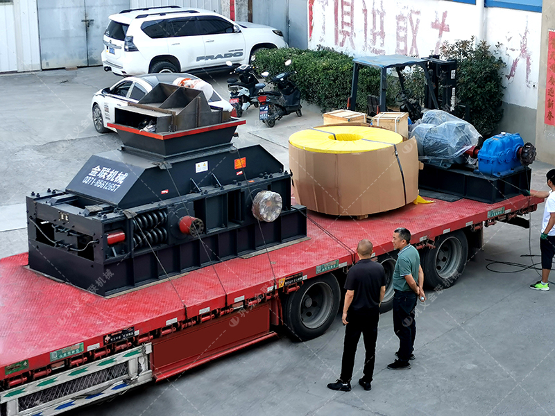 2PG1200x800半自動(dòng)液壓對(duì)輥破碎機(jī) 大型破碎機(jī)發(fā)貨 2PG1200x800半自動(dòng)液壓對(duì)輥破碎機(jī) 大型破碎機(jī)發(fā)貨