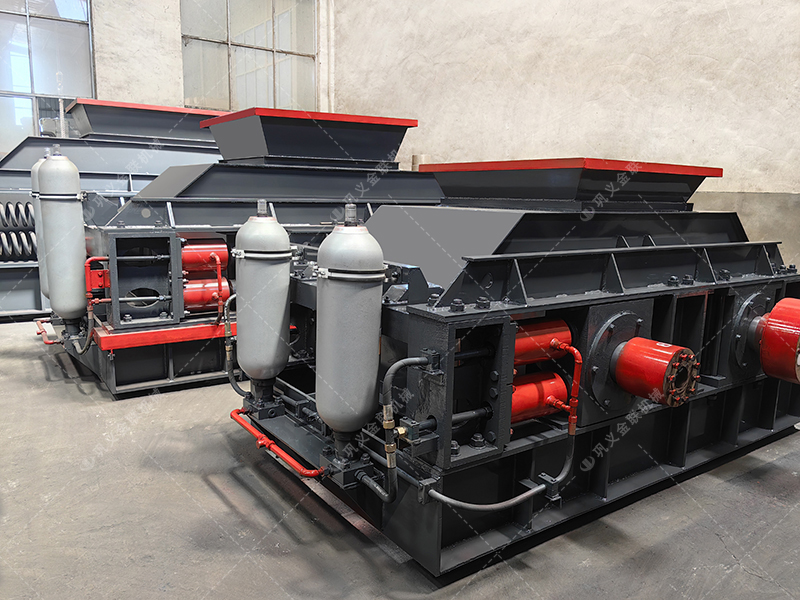 2PG1208大型液壓對(duì)輥破碎機(jī)發(fā)往甘肅 2PG1208大型液壓對(duì)輥破碎機(jī)發(fā)往甘肅