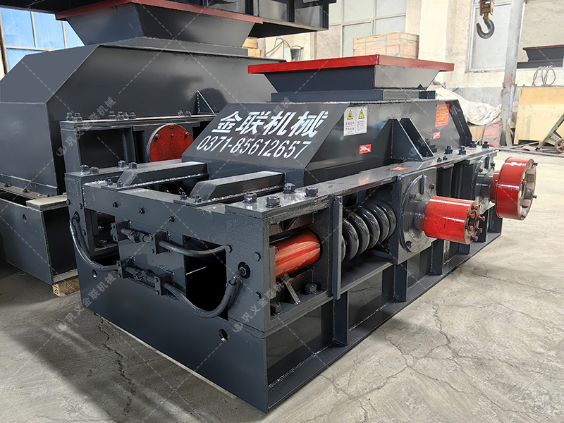 2PG800X600中型對輥破碎機發(fā)貨圖片_發(fā)往四川瀘州_破碎瓜子石 2PG800X600中型對輥破碎機發(fā)貨圖片_發(fā)往四川瀘州_破碎瓜子石