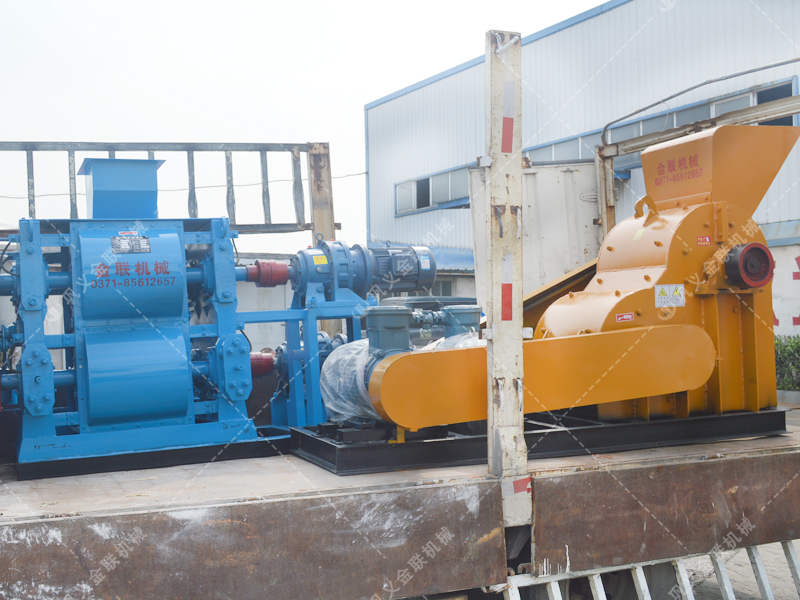 四輥破碎機和粉碎機發(fā)貨圖片_發(fā)往內(nèi)蒙古包頭_破碎煤炭