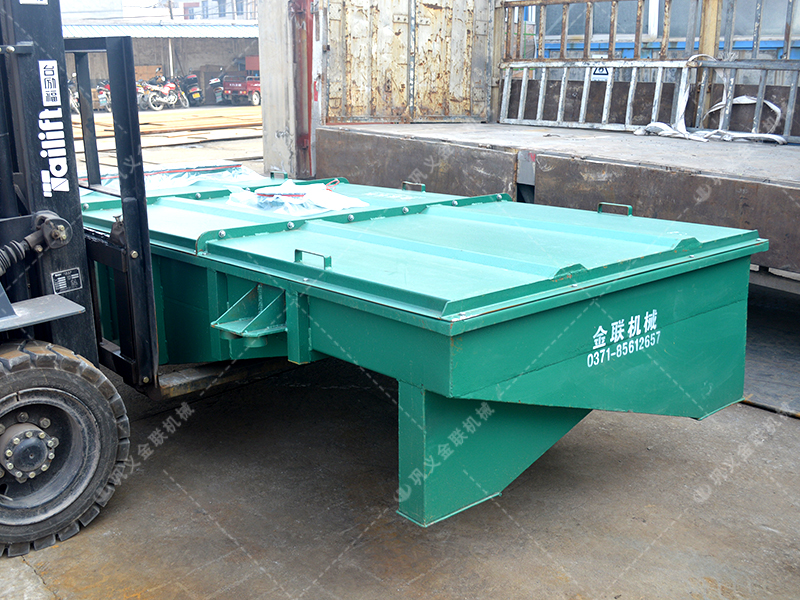 1535兩層直線振動篩發(fā)貨圖片_發(fā)往吉林長春_篩石英砂 1535兩層直線振動篩發(fā)貨圖片_發(fā)往吉林長春_篩石英砂