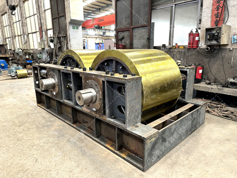 高品質(zhì)混凝土用砂難求？液壓對輥破碎機來幫你！