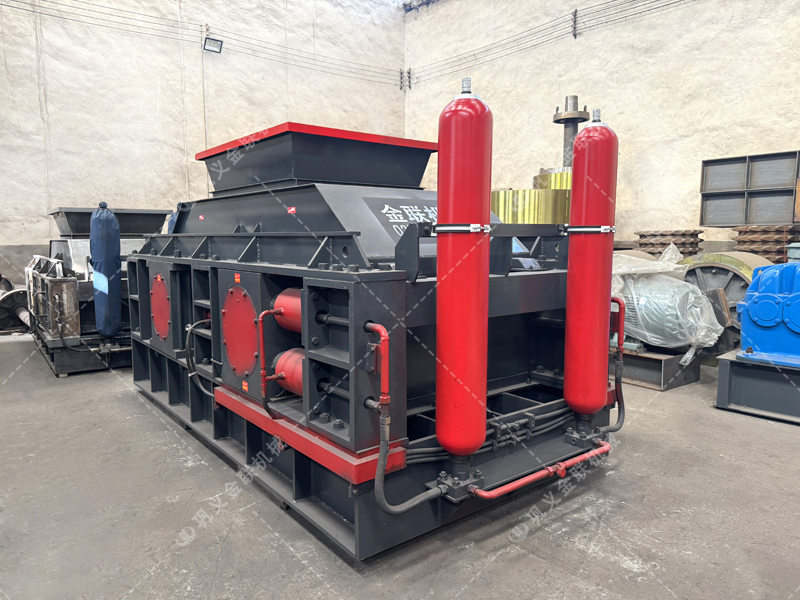 砂石業(yè)“產(chǎn)能成本雙難”？液壓對輥制砂機給出破局新解